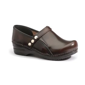 Sanita Ladies Cori Clogs in Brown Cabrio Leather.