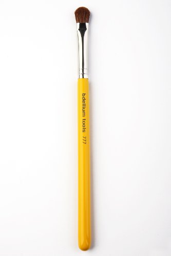 Bdellium Tools Studio Line of brushes are makeup tools designed from top grade materials and assembled by hand for a superior quality. Each and every brush showcases the flawless application medium that is Bdellium Tools.