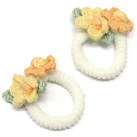 Souris（スーリー） お花モチーフ付ポニーゴム 2個セット （クリーム/ヘアゴム/ヘアアクセサリー/キッズフォーマル）