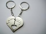 KBF52005 Split Heart Kissing couple keychain - Gift for couples KBF52005 Split Heart Kissing couple keychain - Gift for couples
