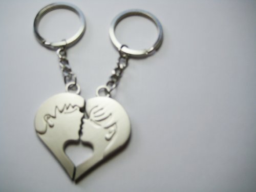 KBF52005 Split Heart Kissing couple keychain - Gift for couples KBF52005 Split Heart Kissing couple keychain - Gift for couples