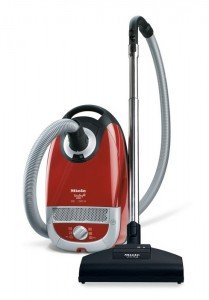 Miele Cat und Dog 5000 Staubsauger / 2200 Watt / Activ Air Clean-Filter / mit Beutel / rot