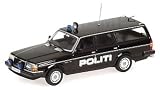 Review Minichamps 400171490 / Volvo 240 Estate (Politi) in Black (1:43 scale) Diecast Model Car
