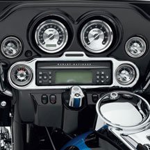 H-D Radio and Gauge Faceplate Trim 74612-06