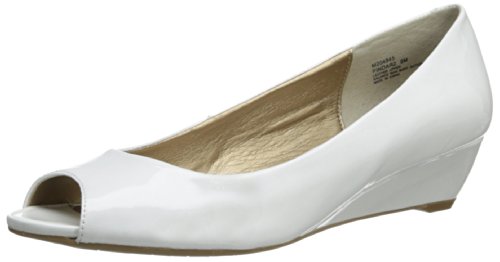 Me Too Women's Pindar Dress Pump