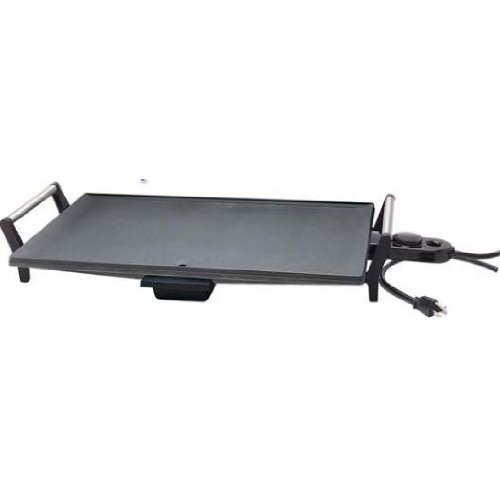 Broil King 21x12-in. Nonstick Professional Griddle, Black.