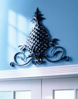 Achla Designs Pineapple Frieze Stand
