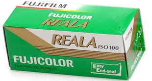Fujifilm Fujicolor Reala - Color print film - 120 (6 cm) - ISO 100
