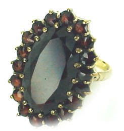 Vintage Garnet and Gold Ring