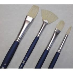 SYNTH BRISTLE FAN BRUSH by Alvin