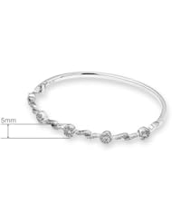 (X1000Diamond) 18K/750 White Gold Cluster Diamond Accent Bangle (Perimeter 55mm, 0.74ct, G-H Color, VS2-SI1 Clarity)