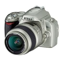 Nikon D40 Silver  Digital SLR Camera  + AF-S DX 18-55 mm