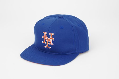 New York Mets Retro Logo Flat-Billed Snapback Cap by American Needle