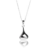 Sterling Silver Kiss Pendant on 18in Cable Chain.