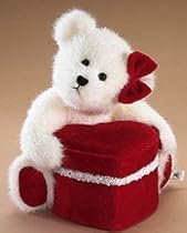 Boyds Valentine Bear Trina Holding a Heart Box 82098