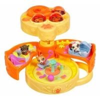 Littlest Pet Shop Teeniest Tiniest Pet Shop - Dog Park by Hasbro