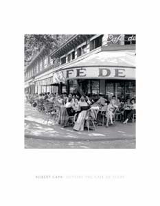 ポスター ロバート キャパ Outside the Cafe de Flore 1952