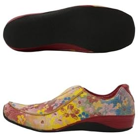 Click here to buy Fila Zen-Y Womens Athletic Inspired Shoes by Fila.