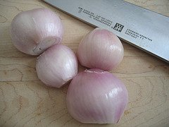 Shallots Peeled 1 Lb by tastepadthai