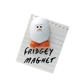 SMALL WHITE WINTER CHILLY PENGUIN MAGNET FOR FRIDGES