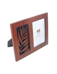 From Amazon.com. Click for details:
 Hawaiian Isles Wood Frame - Single - Palm Leaf - 4x6 - CL Hawaiian Isles Wood Frame - Single - Palm Leaf - 4x6 - CL