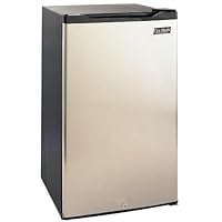 Below Counter Style Refrigerator w/ Lock (4.4 cu.