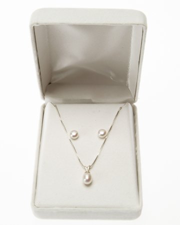 6 - 6 1/2 mm Fresh White Water Pearl/Sterling Silver Set. 18