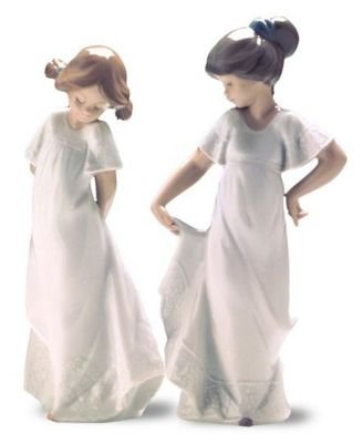 Nao How Pretty & How Shy Figurines