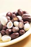 【第24回全国菓子大博覧会会長賞受賞！】ミックスアーモンドチョコレート 130g箱入り　サロンドロワイヤル RX