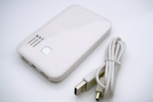 PowerBank 5000mAh　2.1A+0.5A　2ポートUSB出力　スマホ・iPhone4s対応　携帯充電器