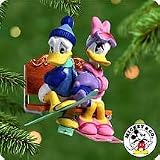 2000 DISNEY DONALD and DAISY AT LOVERS' LODGE Romantic Vacations Hallmark Keepsake Ornaments