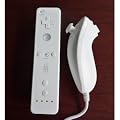 NEEWER New Nunchuck and Remote Controller Set For Nintendo Wii