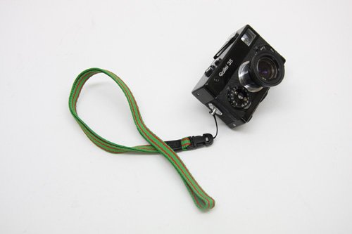 Rollei（ローライ）35用　ネックストラップ　コンパクトカメラ用 　グリーン/レッド