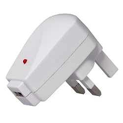 UK Universal White USB Travel Charger Adaptor for USB Type A connectors / iPod&reg;s / iPod classic&reg; 120GB / Microsoft Zune [all requires USB charging cable]