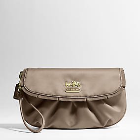 coach wristlets clutches