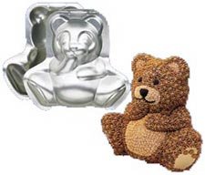 Good Wilton Stand-Up Cuddly Bear Pan Set