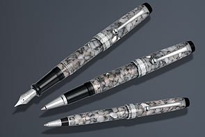 AuroraOptima Nero Perla Fountain Pen (Medium)