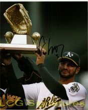 Signed Chavez, Eric (Oakland Athletics) 8x10 Photo