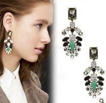 LAPRAPHA Europe And The United States Alloy Leaves Major Suit Ms Retro Dangle Charm Earrings