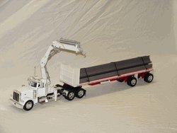 New Ray Die-Cast Truck Replica - Peterbilt 379 Flatbed Trailer with I-Beam, 1:32 Scale, Model# 14343