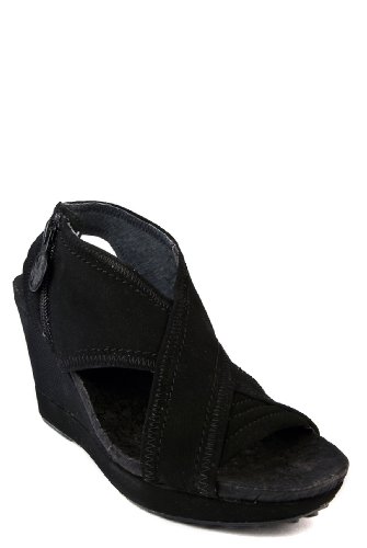 DKNY Women's Hyacint Wedge Sandal,Black,9 M US