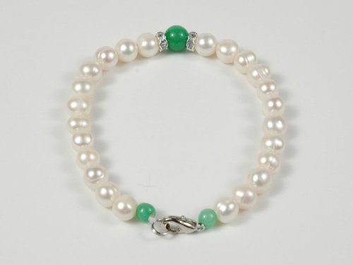 Click here to buy White Fresh Water Pearl & Green Natural Agate Bracelet.