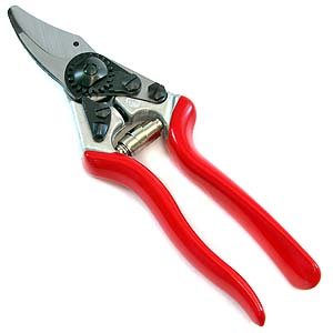 Childrens Toyshop  Outdoor Living : Felco Classic Pruner For Smaller Hands #F-6