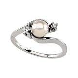 05.50 Mm 14K White Gold Cultured Pearl And Diamond Ring