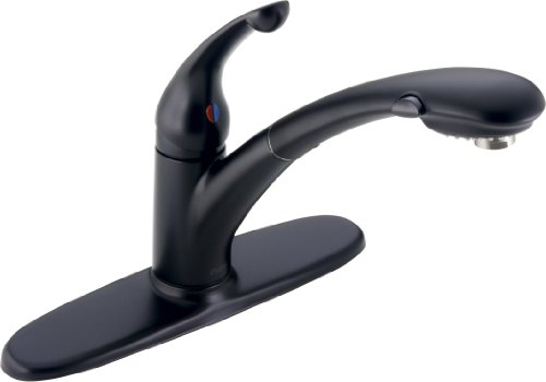 Delta Signature Single Handle Pull-Out Kitchen Faucet