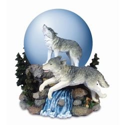 Gorgeous Howling Wolf Waterglobe, Plays Are You Lonesome Tonight
