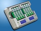 tka 8-fach Profi-Ladegerät "LCD High-Tec" inkl. 8 Akkus AA 2700mAh