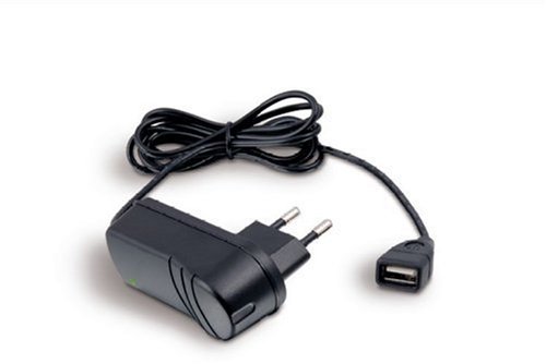 Childrens Toyshop  PC Hardware : Trekstor 220V Netzladegerät mit USB-Anschluss