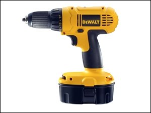 Dewalt - DC759KA Cordless Drill Driver 18V + 2 Batteries (2AH Ni-Cd)