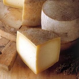Roncal Goat's Milk Cheese by La Tienda